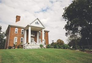 Lylewood Inn Bed And Breakfast