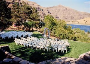 Victor & Dawna's Hells Canyon Resort