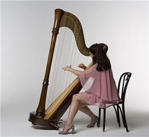 Classical and Celtic Harp-Mia Theodoratus
