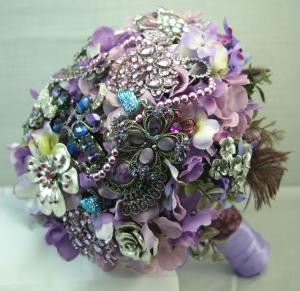 Brooch Bouquet by Affluence